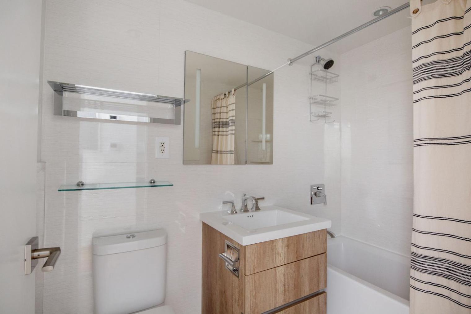 Pangsapuri Midtown East 1br W Elevator Nr Transport Nyc-1252